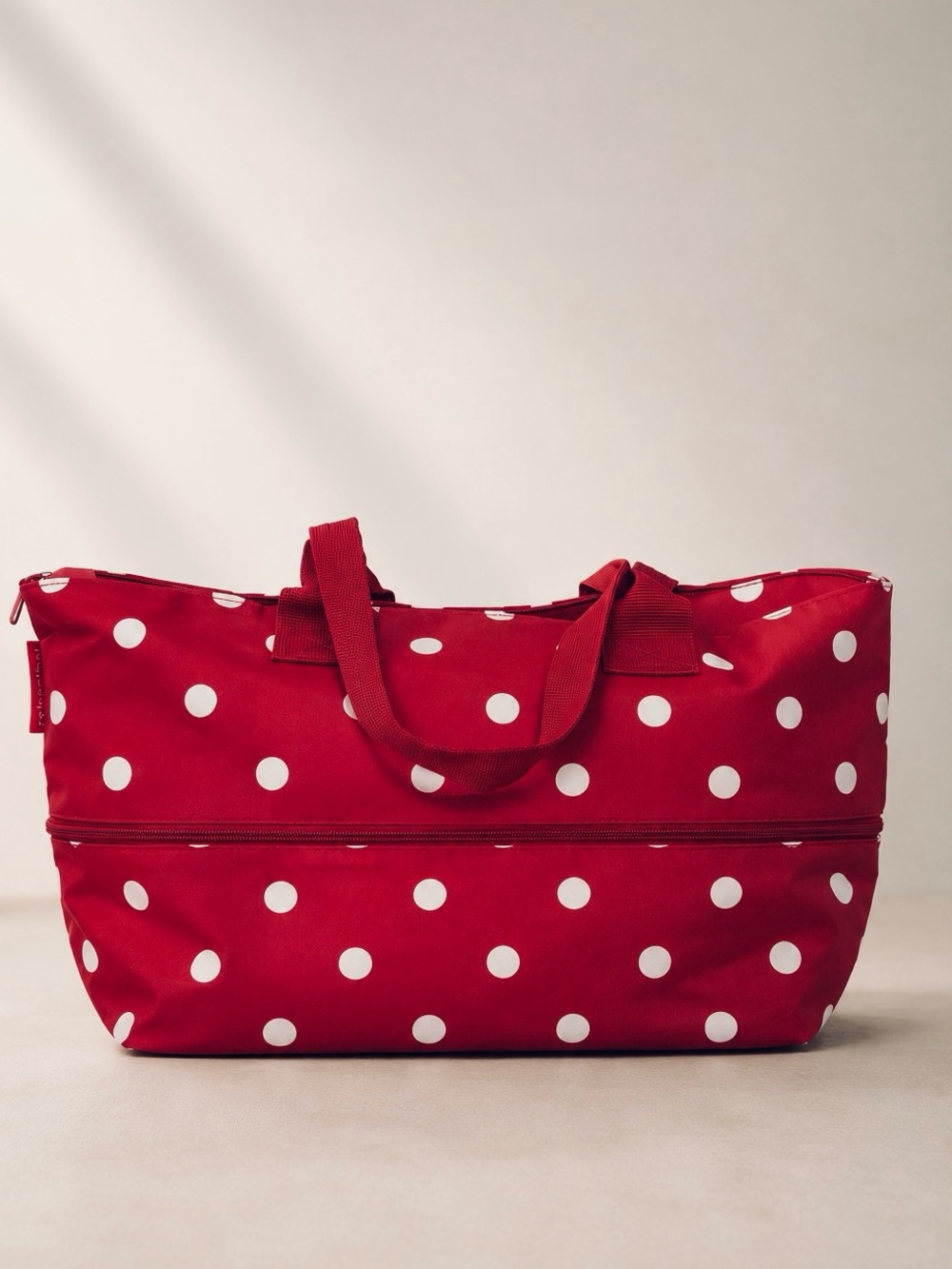 Reisenthel Expandable Shopper Tote Ruby Red
Polka Dot Travel Bag Waterproof